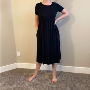 Tea N Rose Black Midi Dress